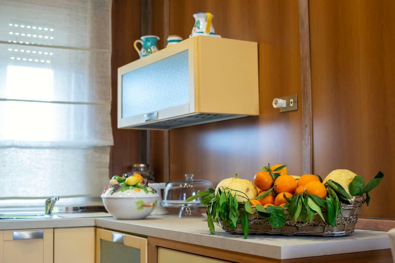 Nives Bed & Breakfast ปอมเปอี ภายนอก รูปภาพ